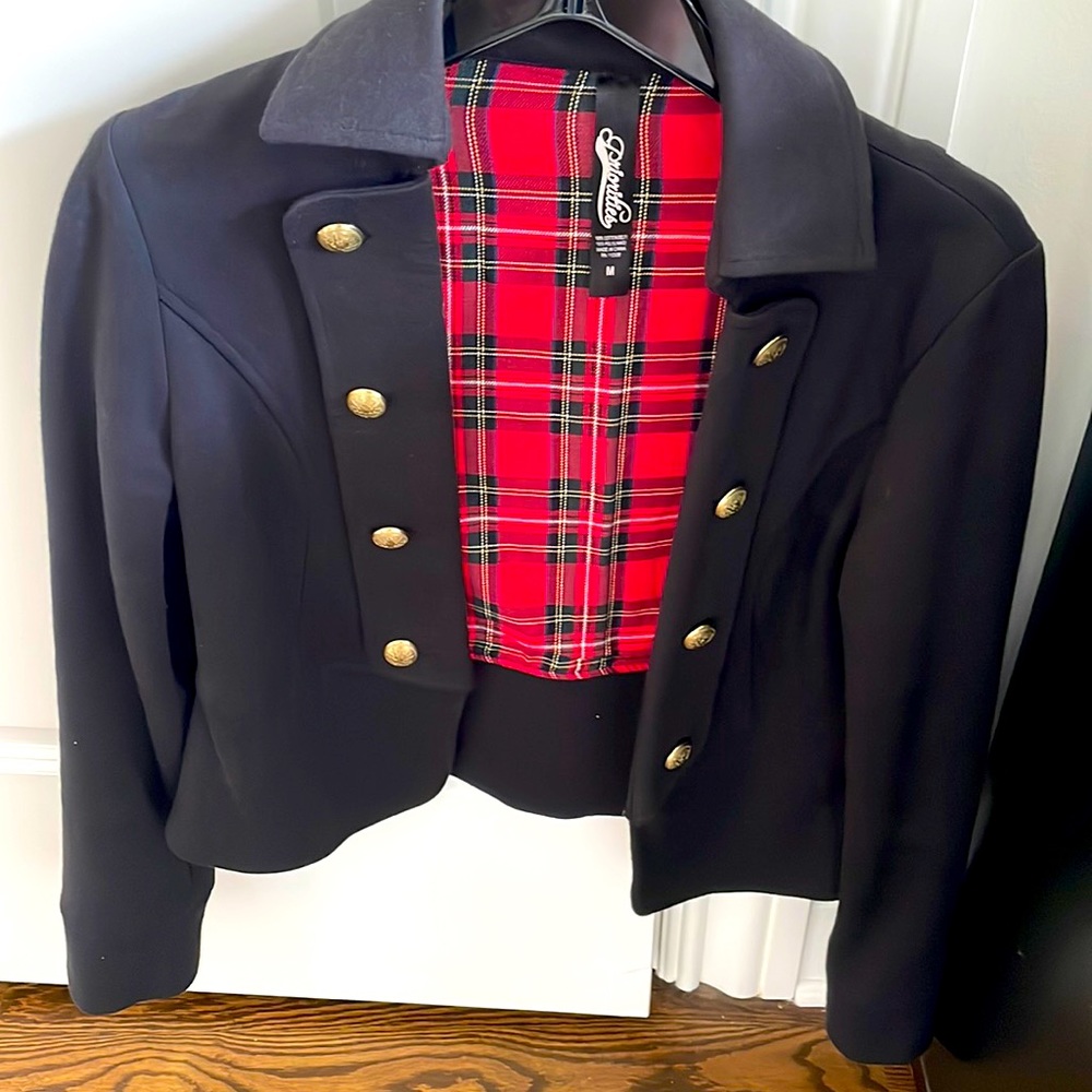 Cropped blazer